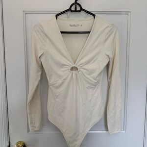 Abercrombie & Fitch Ivory Long-Sleeve V-Neck Bodysuit with Keyhole